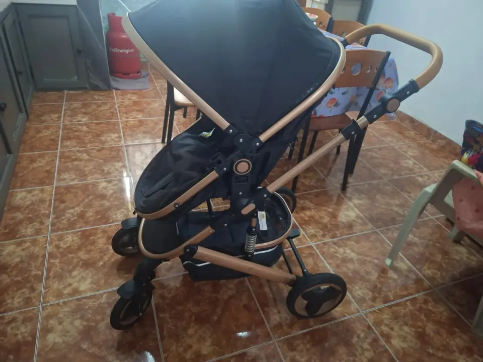 Poussette Bébé - Noir et Or