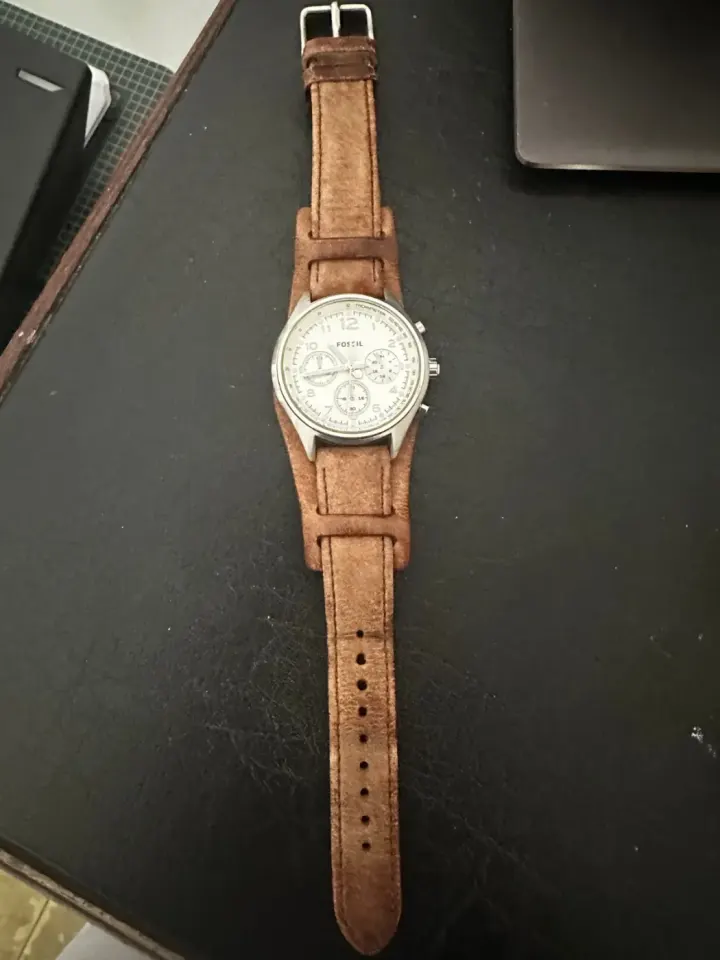 Mont Montre Chronograph Fossil avek Brase an Kuir