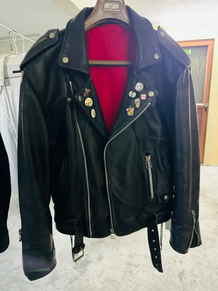 Blouson Moto Ancien an Ler Nwar avek Pins