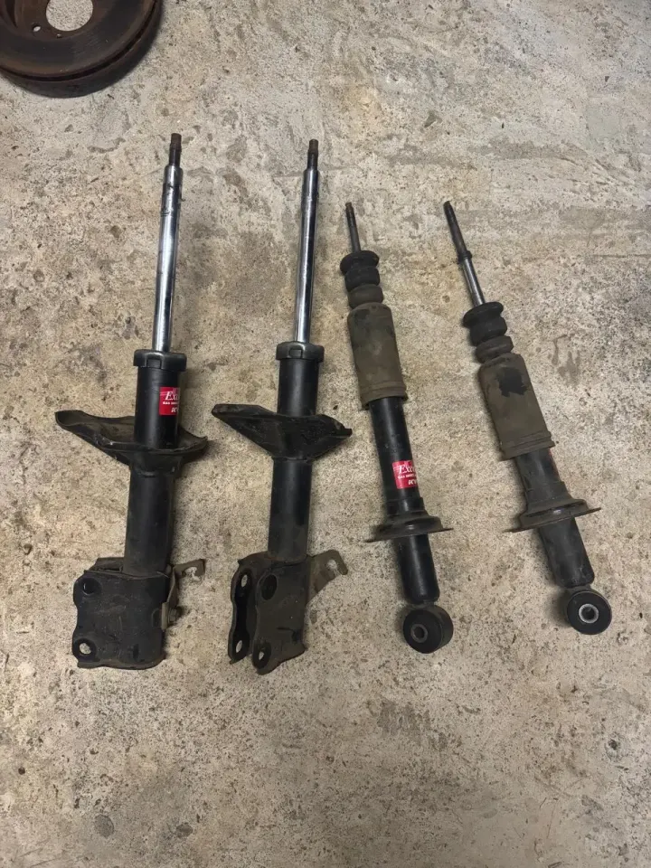 Amortisseurs de voiture (Lot de 4)