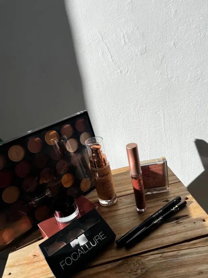 Professional Makeup Bundle – Golden Rose