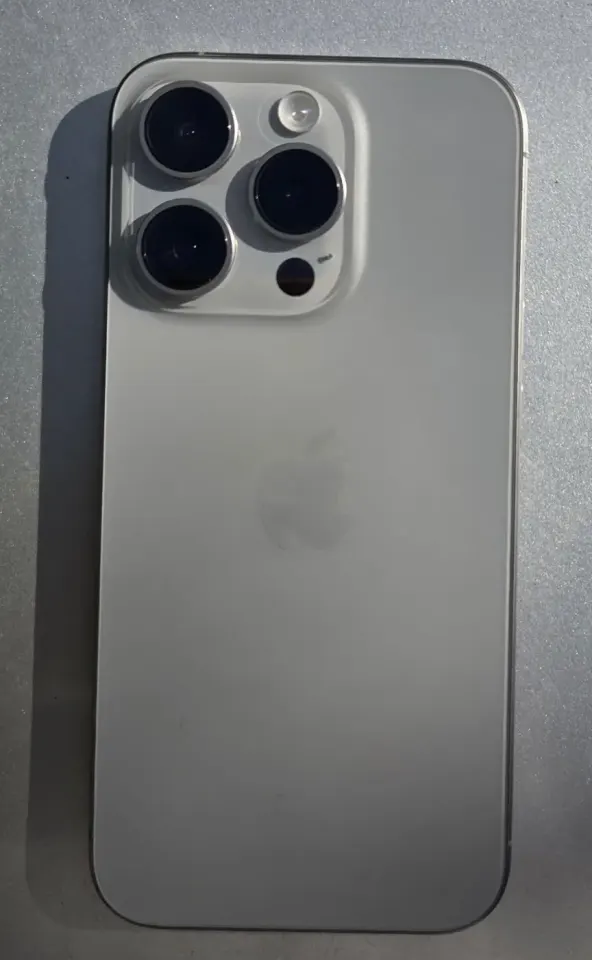 iPhone 15 Pro - Argent