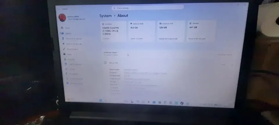 Laptop avek Intel Core i5, 16GB RAM, 500GB Storage