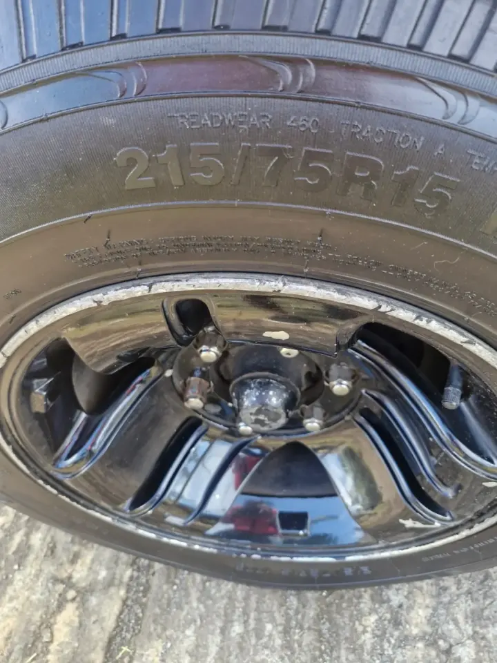 Pneu Loto Servi avek Rim 215/75R15