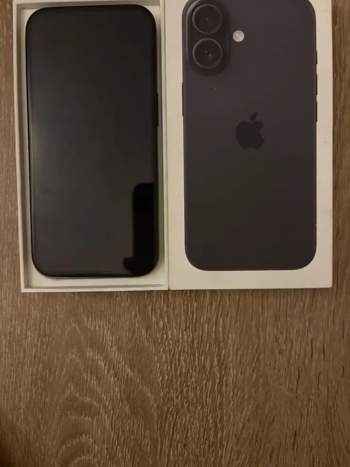 iPhone 16