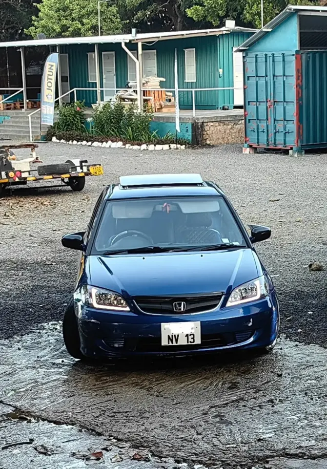 Honda Civic Ble Kouma Nef avek Toit Ouvrant