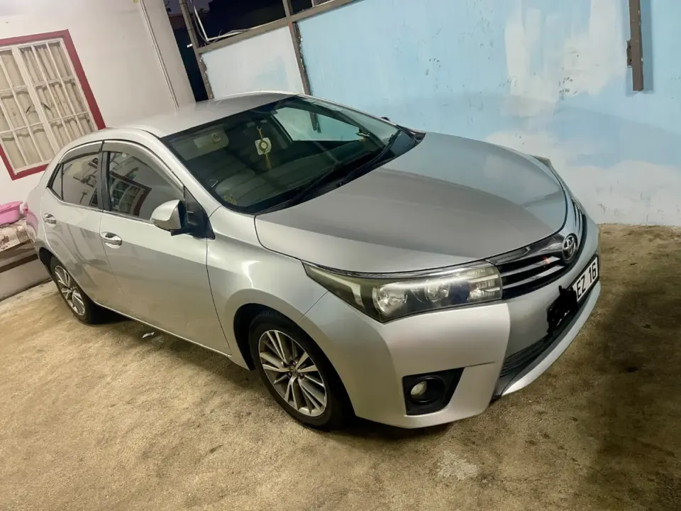 Toyota Corolla Altis 2016