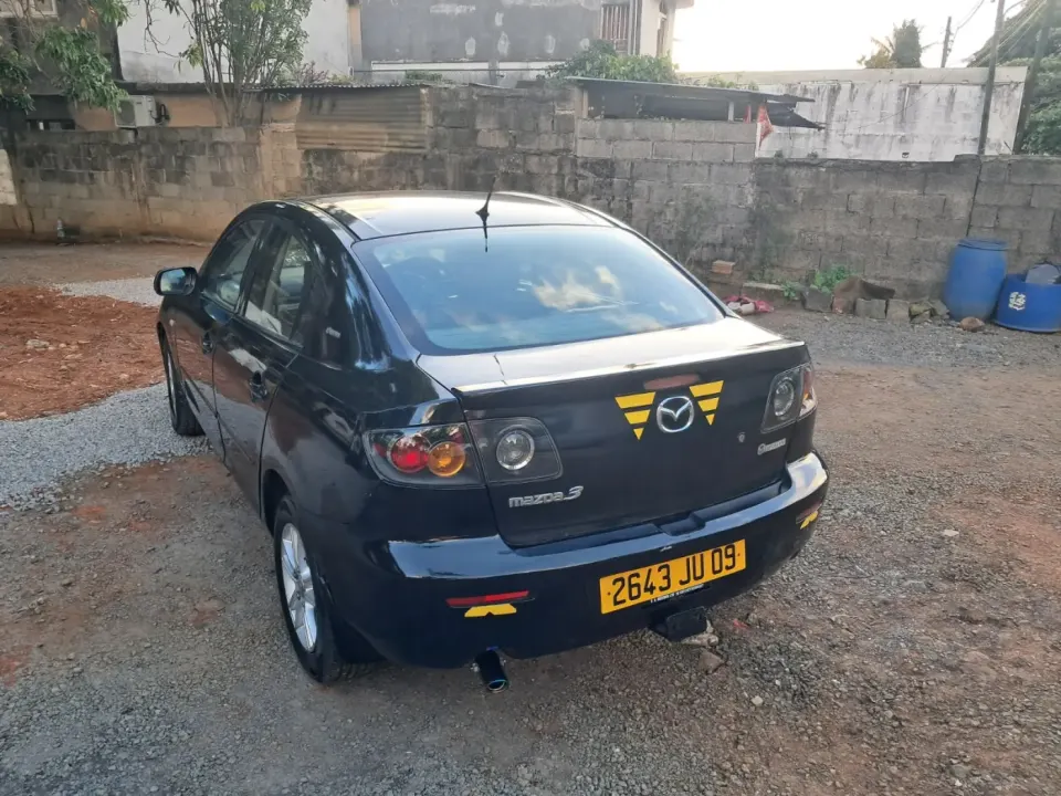 Mazda 3 Sedan