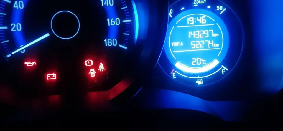 Honda fit 2017 essence 1310cc blanc à vendre 57702086  59382818