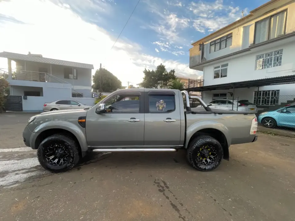 Ford Ranger Double Cab Pickup