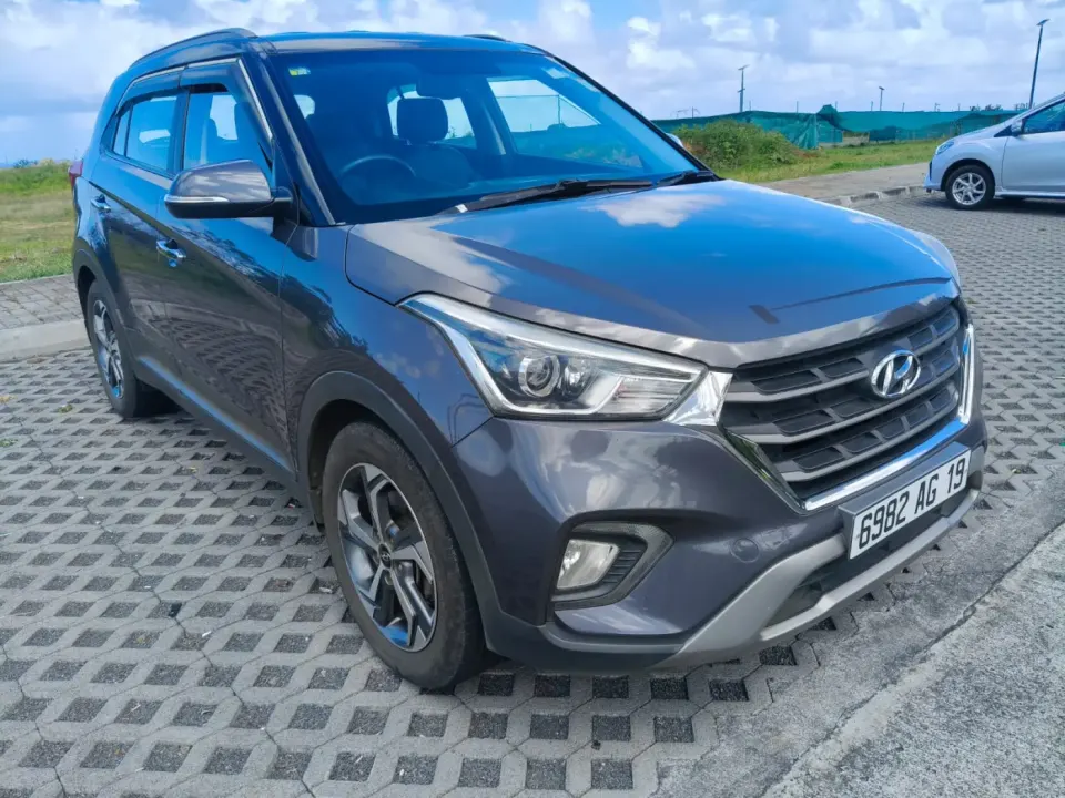Hyundai Creta SUV - Gri Fons Otomatik Diesel Turbo 1.6L