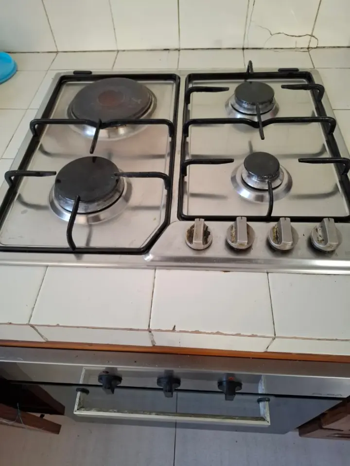 Cuisinière encastrable mixte 4 feux et 1four