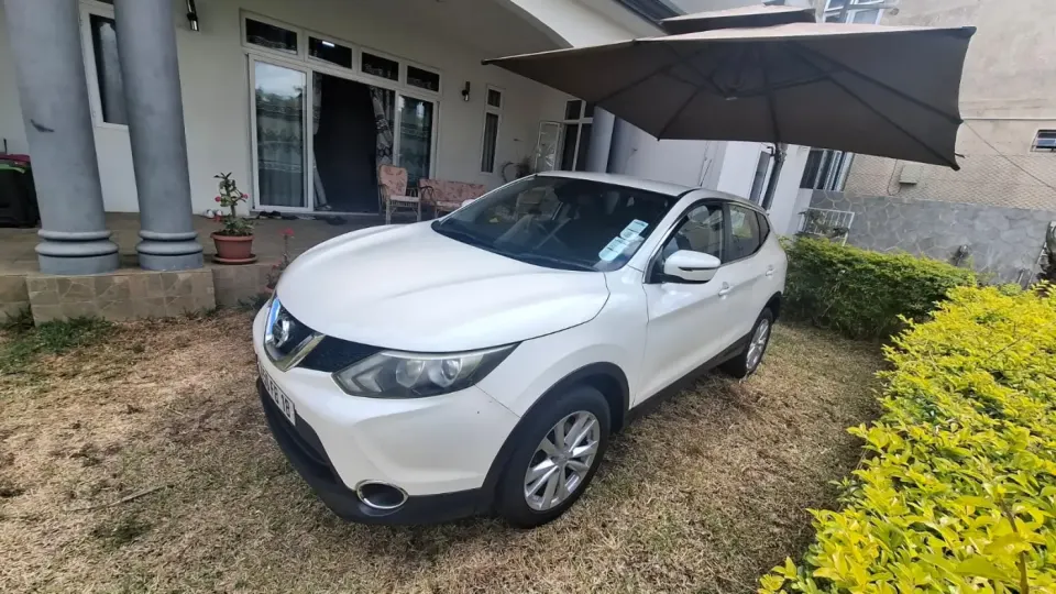 Nissan Qashqai SUV Blanc