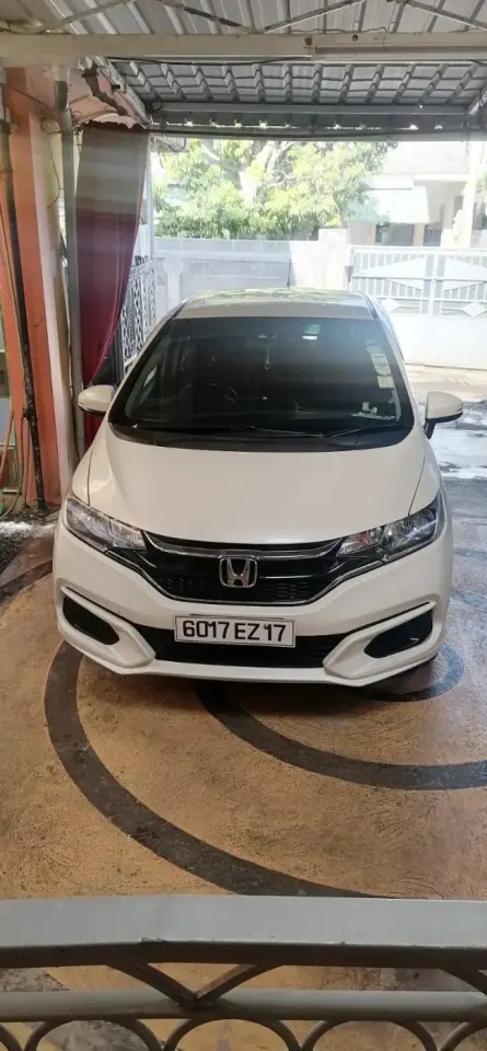 Honda Fit 2017 otomatik esans 1310 blan