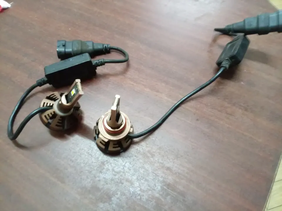 Paire d'ampoules de phares LED pour voiture