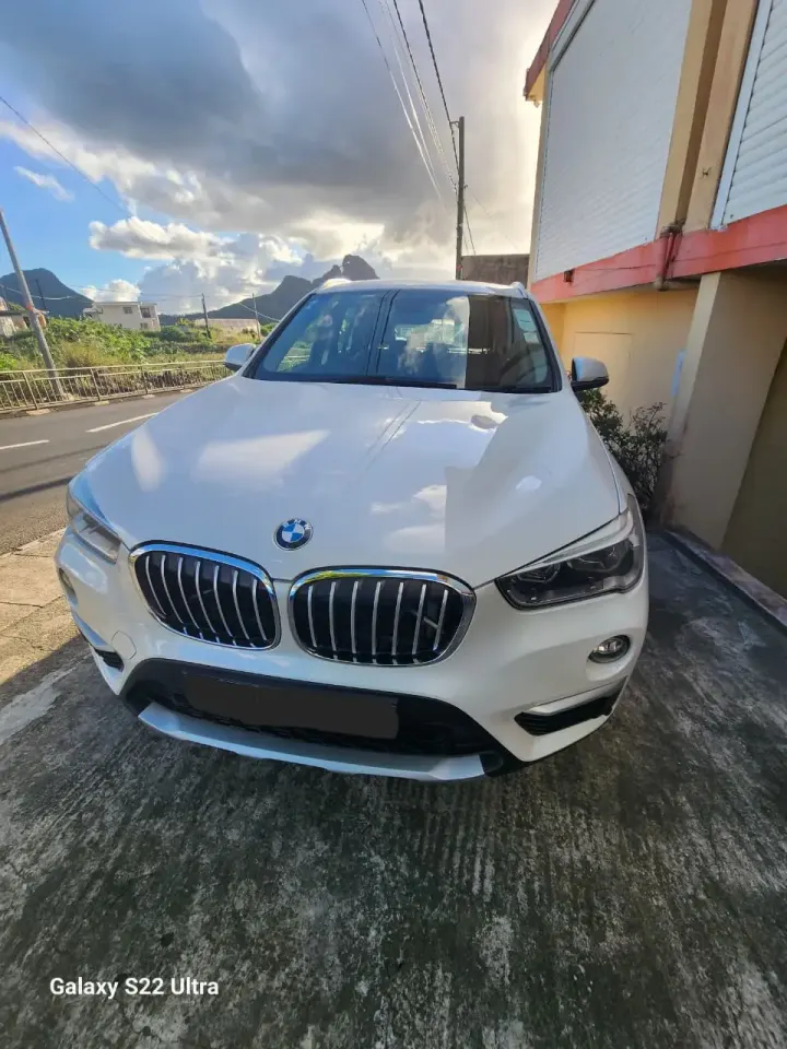 BMW X1 SUV Blan