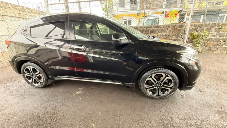 Honda HR-V Hybrid Black SUV