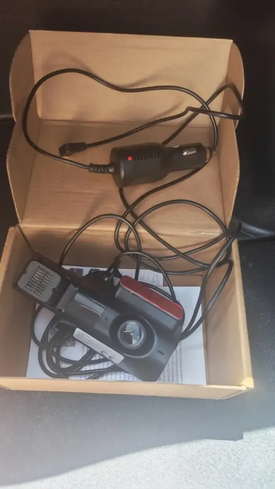 Caméra de tableau de bord de voiture avec chargeur