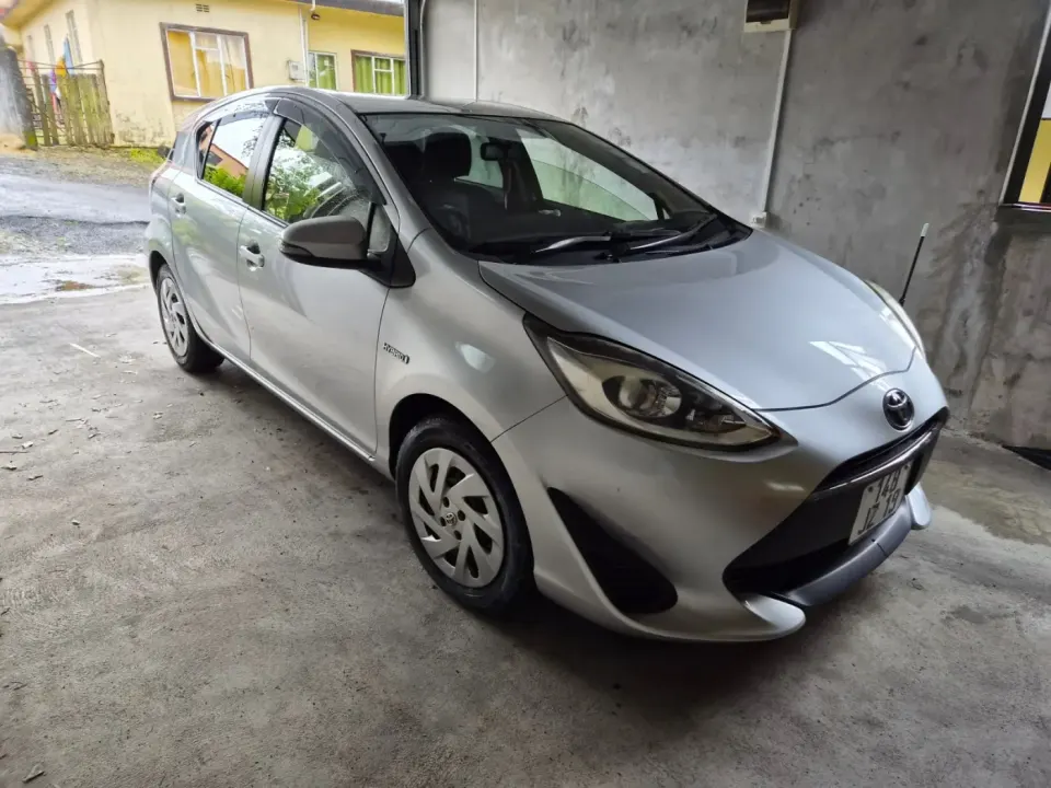 Toyota Aqua Loto Petrol Hybrid