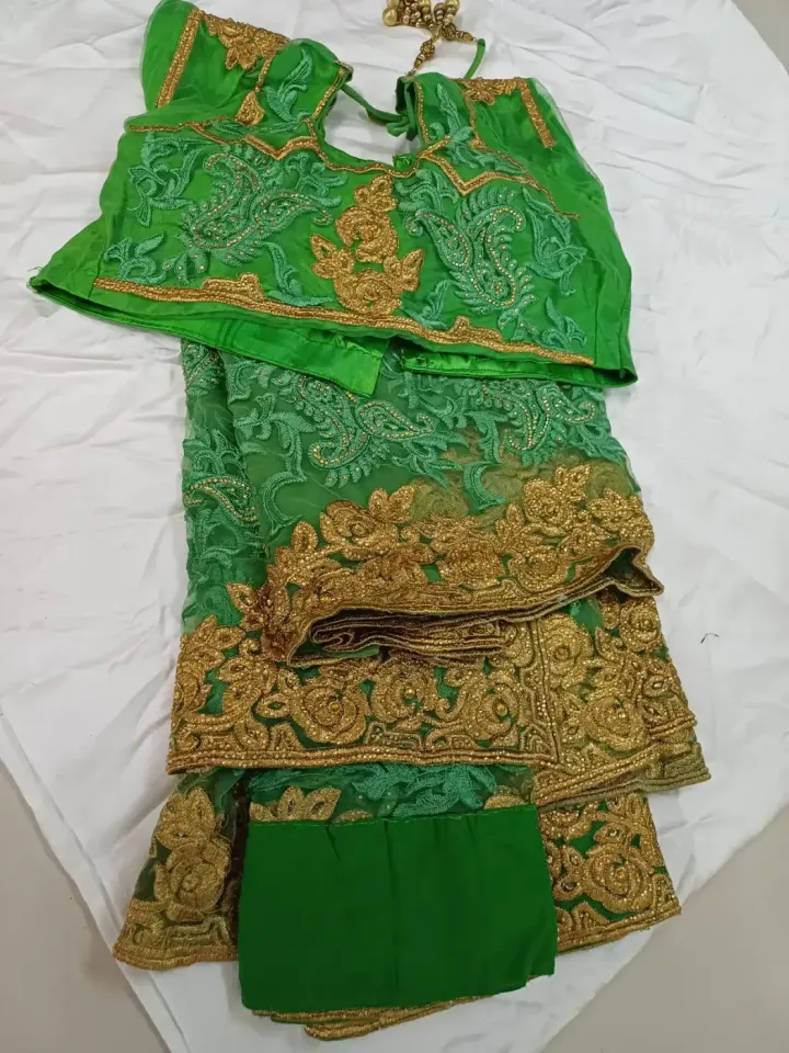 Sari vert émeraude brodé avec chemisier assorti