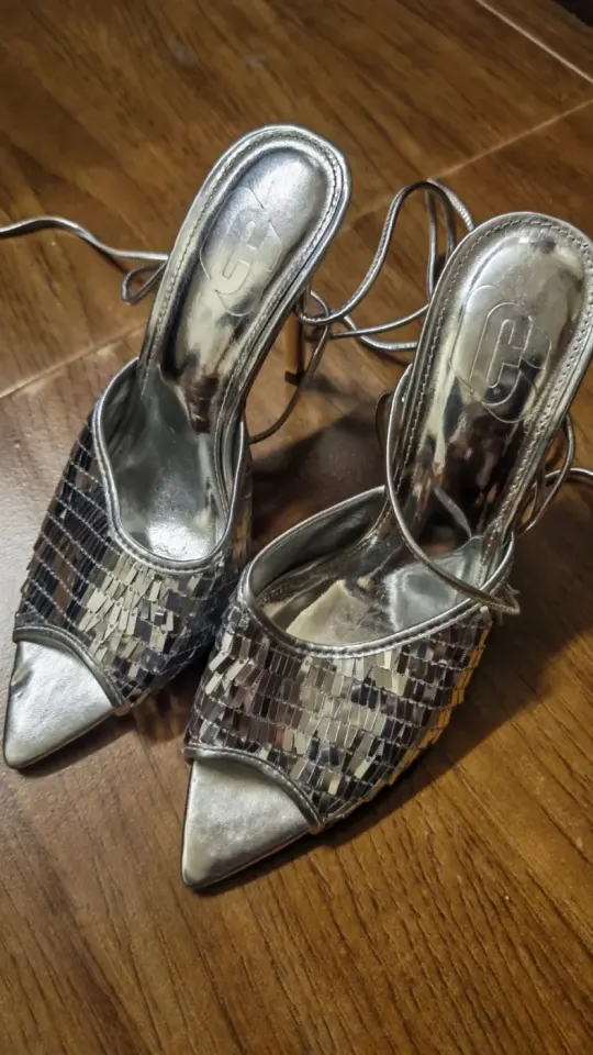 Talons Aiguilles Argentés à Paillettes avec Brides de Cheville