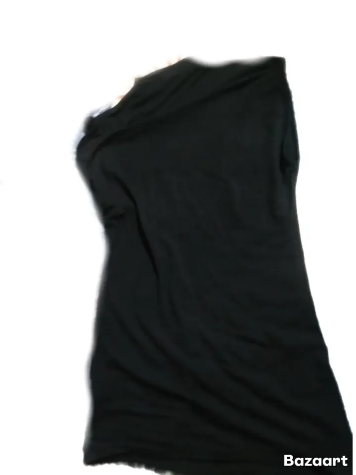 Haut noir sans manches