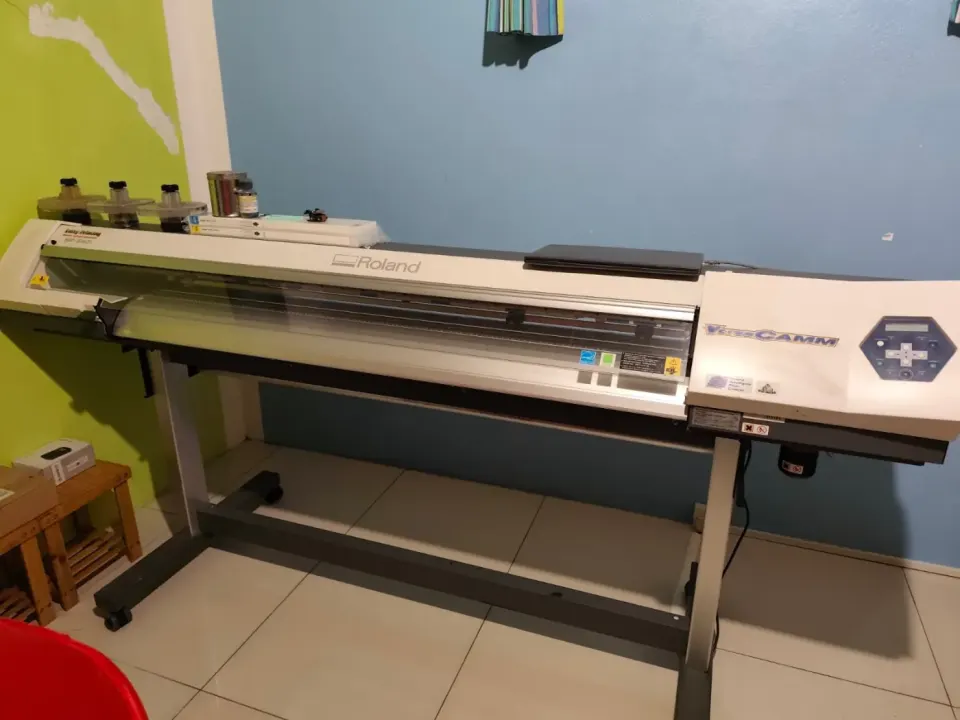 Roland VersaCAMM Large Format Printer/Cutter