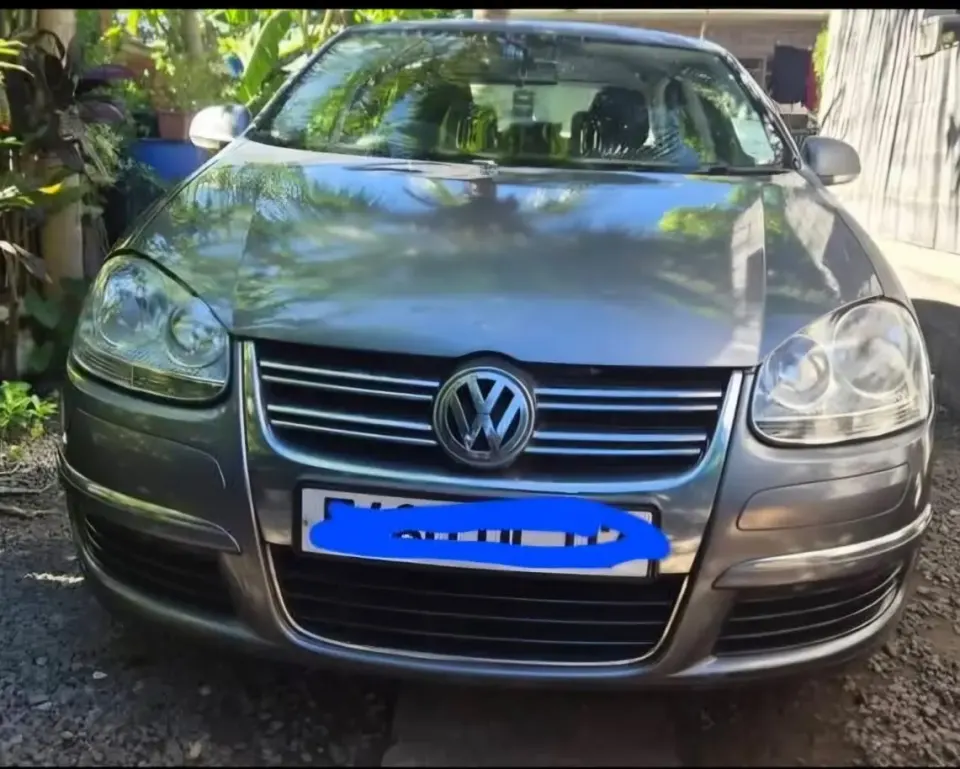 Grey Volkswagen Jetta for sale