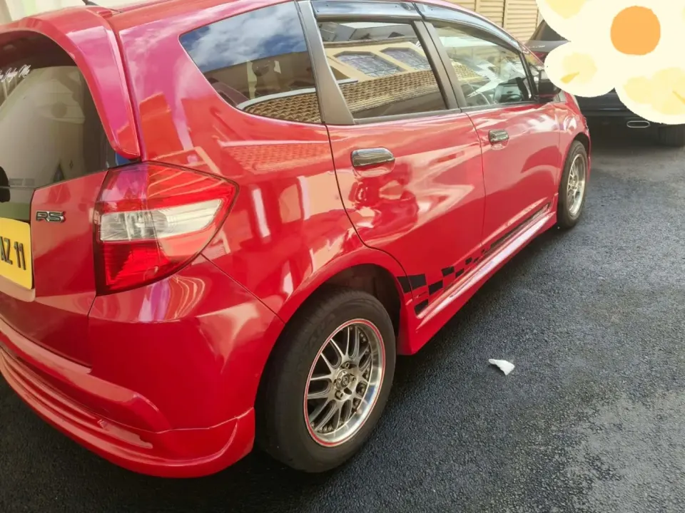 Honda Fit RS Rouz