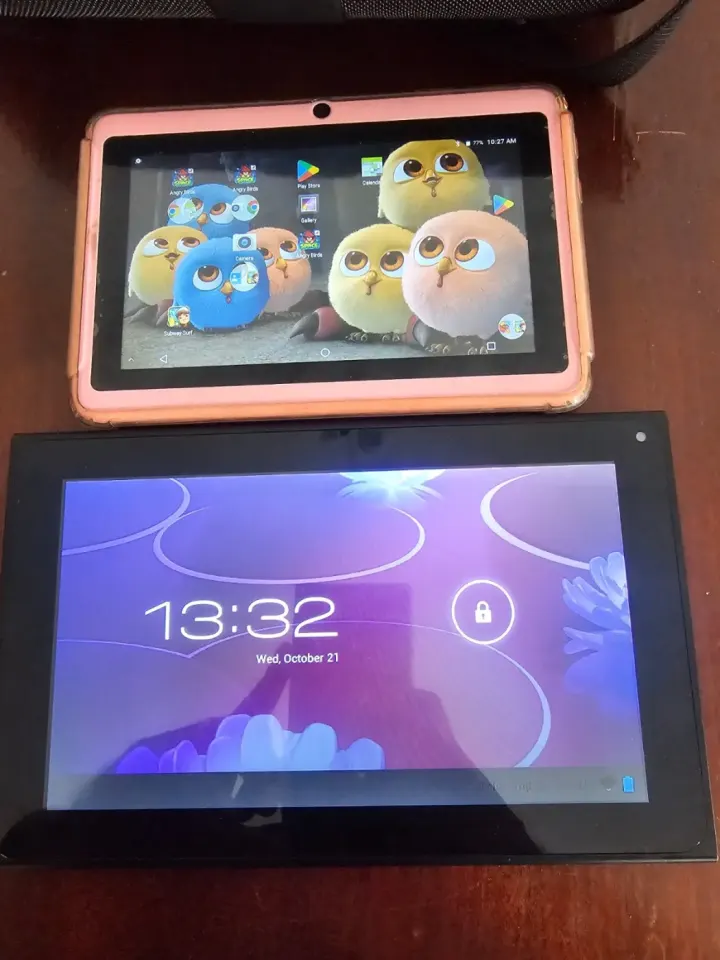 Deux tablettes d'occasion (Rose et Noir)