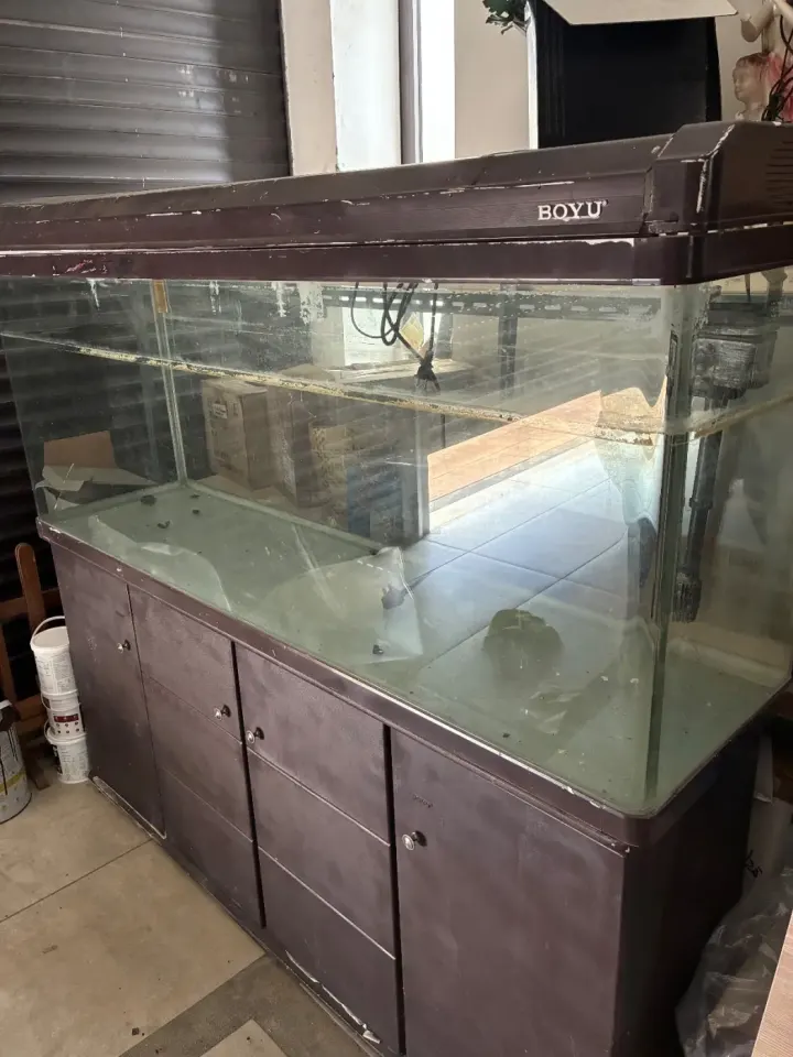 Large BOYU Aquarium with Cabinet