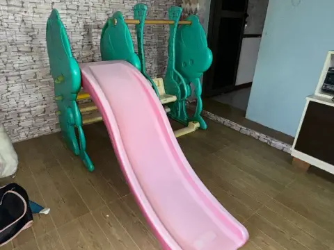 Toboggan pour enfants en bon état