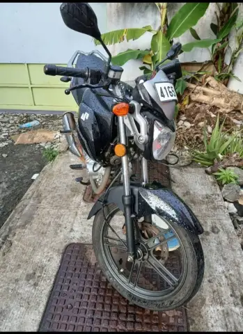Suzuki gsx 125