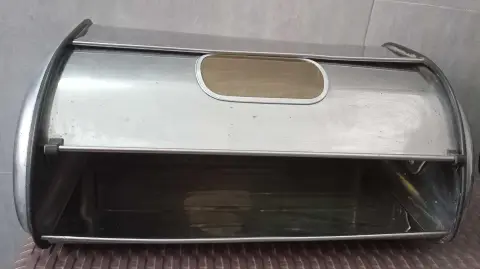 Bread bin