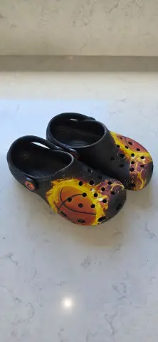Crocs Size 11