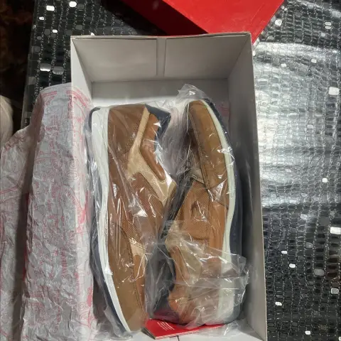 Fluchos shoes