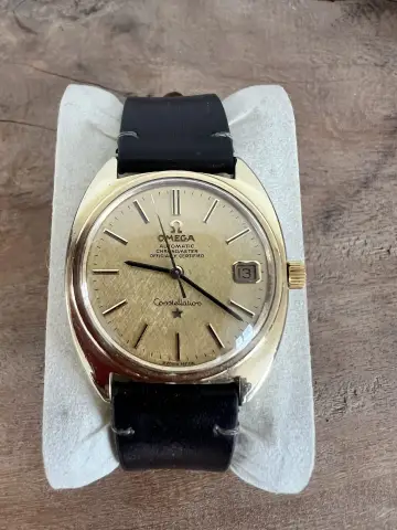 OMEGA Constellation Chronometer Vintage – Boîtier "C-Shape" (Gérald Genta Design)