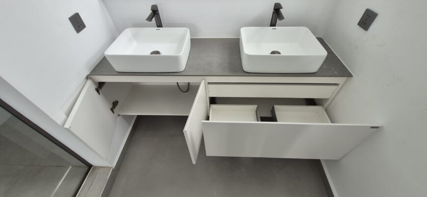 Meuble Lavabo Double (2 vasques + 2 robinets inclus) / Double Sink Vanity Unit (2 countertop basins + 2 taps included)