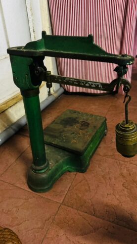 Vintage Scale with Weights included