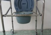 Toilet chair