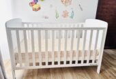 Second Hand Baby Crib for Sale!