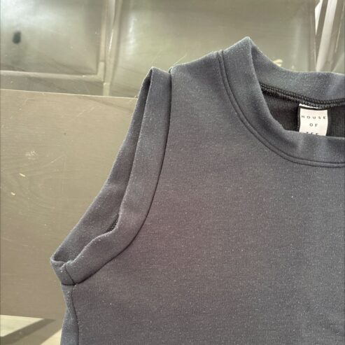 Sleeveless women’s shirt