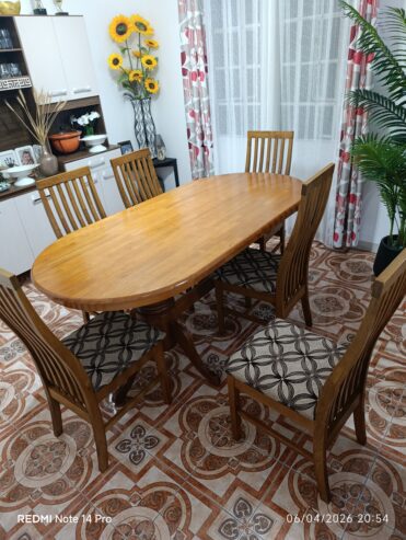 Table à manger + chaises