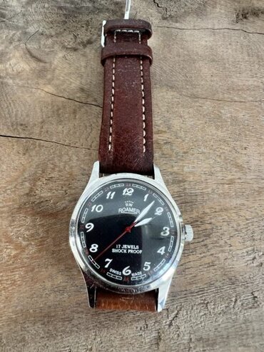 ROAMER Popular Vintage : Éléganse Classique et Fiabilité Suisse (17 Jewels)