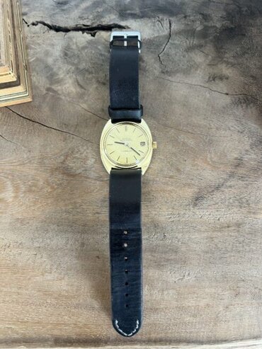 OMEGA Constellation Chronometer Vintage – Boîtier “C-Shape” (Gérald Genta Design)