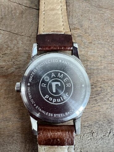 ROAMER Popular Vintage : Éléganse Classique et Fiabilité Suisse (17 Jewels)