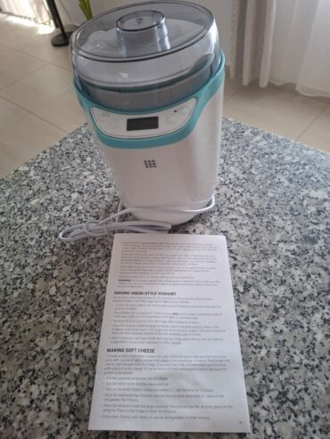 Yoghurt and soft cheese maker